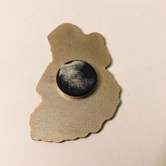 Vintage Black Forest  Schwarzwald Germany Lapel Pin Souvenir - Picture 2 of 9